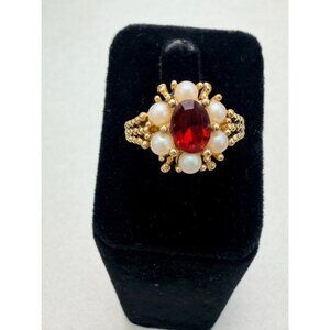 Vintage AVON Simulated Ruby Pearl Ring Gold Tone Adjustable Pretty Sz 6-7